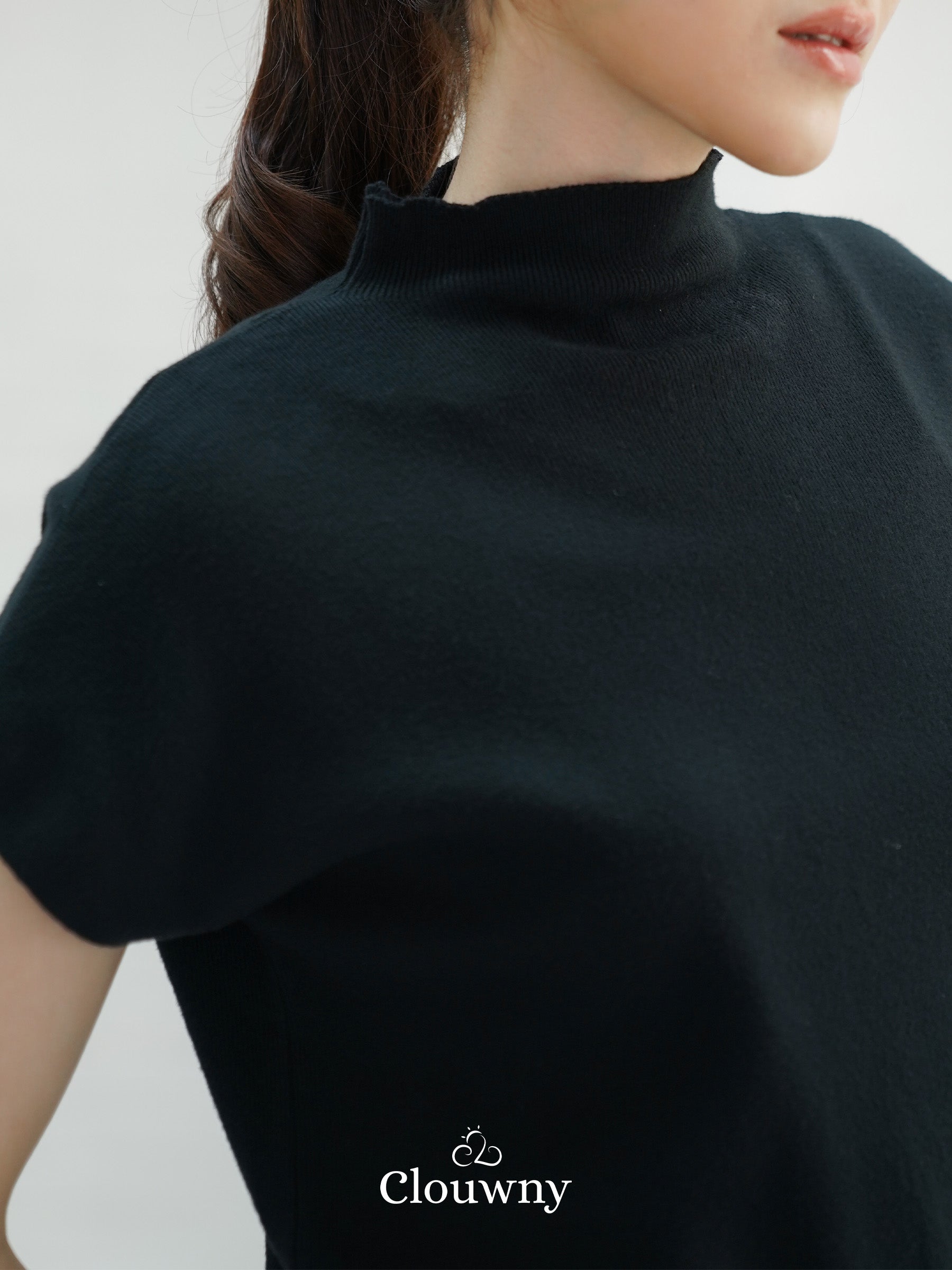 Semi Turtle Top - Black